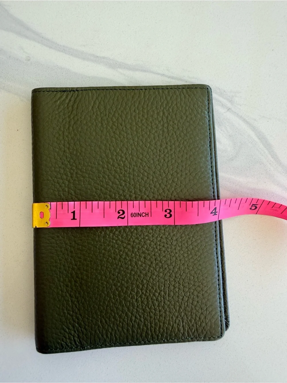 Classic Men's NWOT Leather Card Key Passport Holder Wallet Olive Green